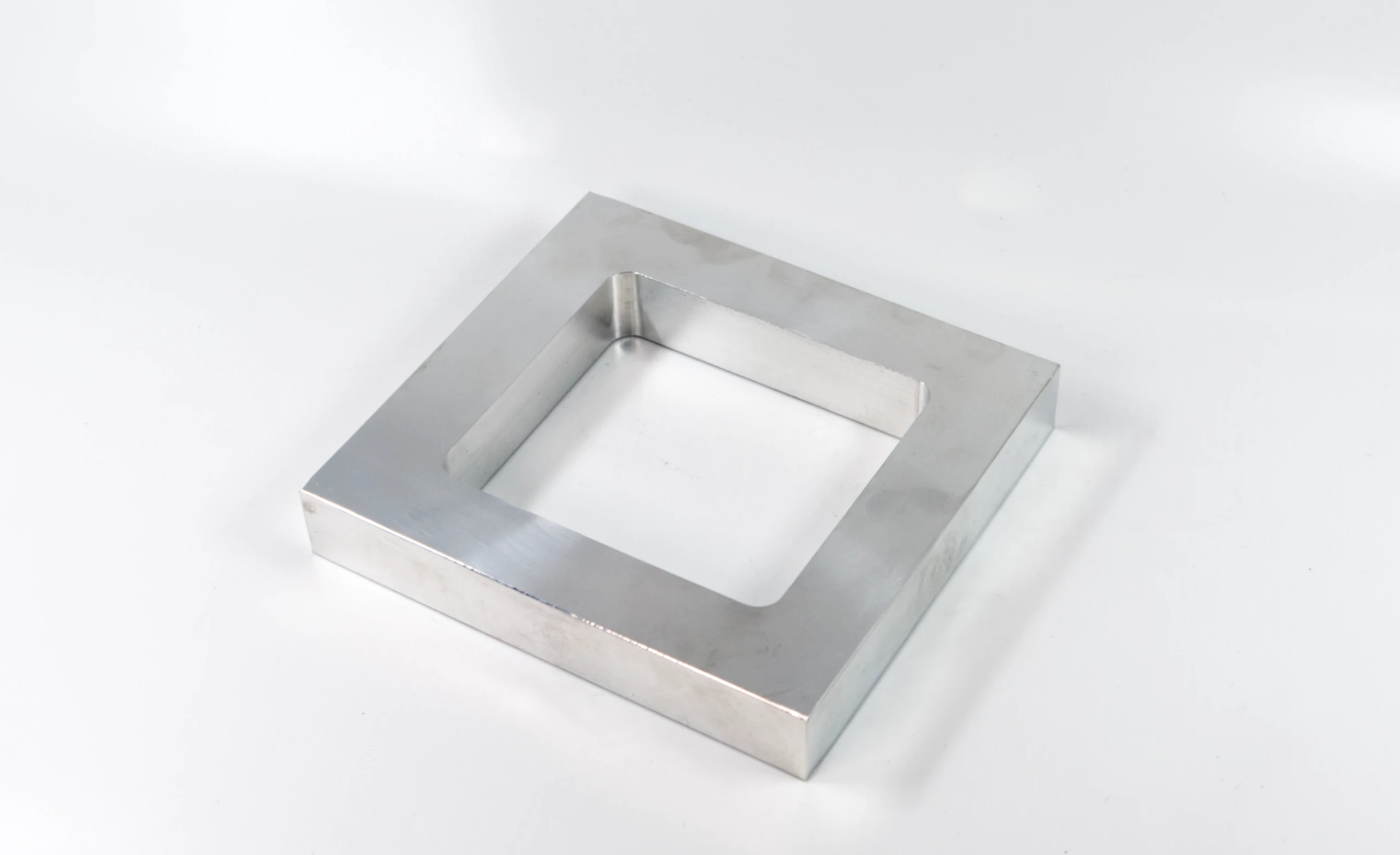 frame1hole.webp